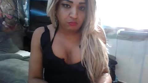 Snapshot of bigo247 chatting on 03.04.26 Shemale Anna online show from 03.04.26