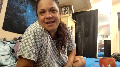 Snapshot of bigolemini chatting on 03.04.25 the Mini mami online show from 03.04.25