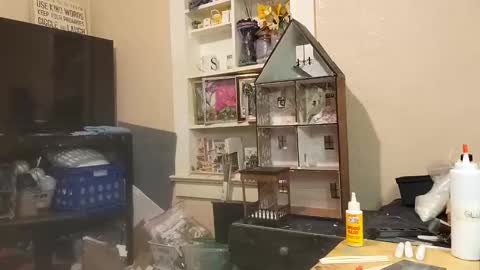 Snapshot of bigolemini chatting on 03.07.25 the Mini mami online show from 03.07.25