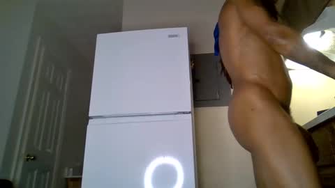 Snapshot of bigpussypump chatting on 09.18.25 bigpussypump online show from 09.18.25