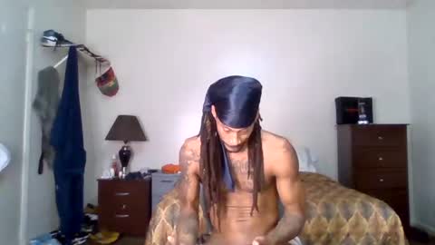 Snapshot of bigpussypump chatting on 10.19.25 bigpussypump online show from 10.19.25