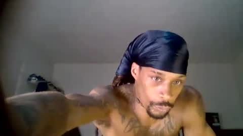 Snapshot of bigpussypump chatting on 10.24.25 bigpussypump online show from 10.24.25