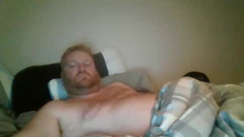 Snapshot of bigred92899 chatting on 10.27.25 bigred92899 online show from 10.27.25