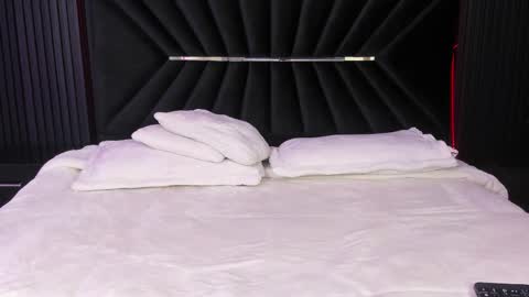 Snapshot of bigsexxyass chatting on 09.18.25 Zayra online show from 09.18.25