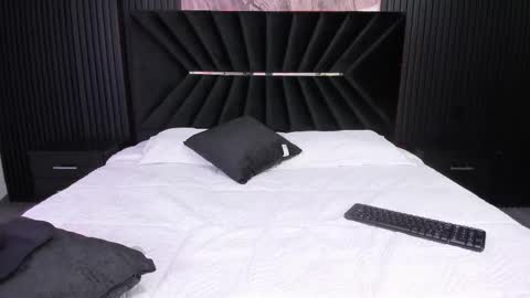 Snapshot of bigsexxyass chatting on 10.10.25 Zayra online show from 10.10.25