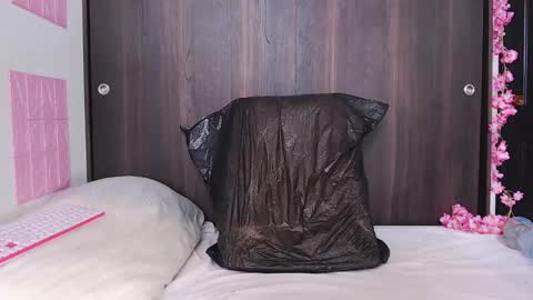 laura online show from 12.10.24