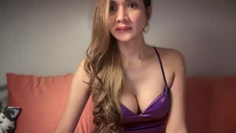 Yna     online show from 01.03.25