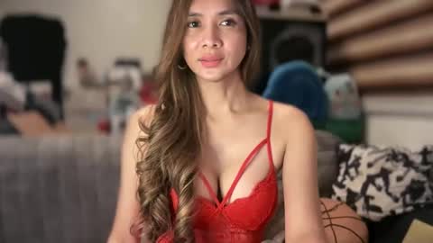 Yna     online show from 01.15.25