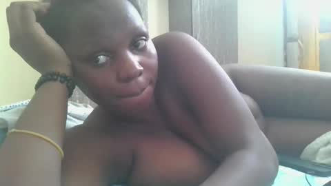Snapshot of bigtit166077 chatting on 10.20.25 bigtit166077 online show from 10.20.25