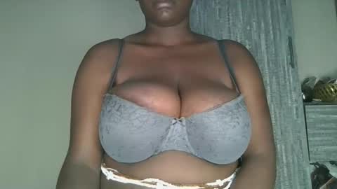 Snapshot of bigtit166077 chatting on 10.21.25 bigtit166077 online show from 10.21.25