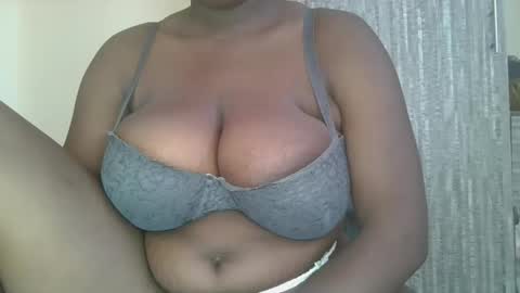 Snapshot of bigtit166077 chatting on 10.24.25 bigtit166077 online show from 10.24.25