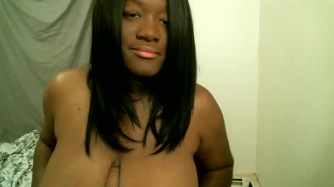 Snapshot of bigtitscassie chatting on 06.15.26 Bigtitscassie online show from 06.15.26