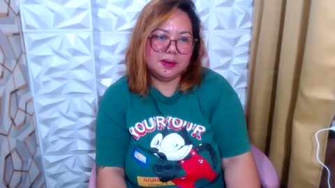 Snapshot of bigtitshotmom chatting on 01.09.25 MARJ online show from 01.09.25