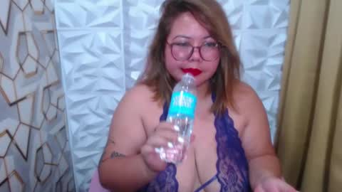 Snapshot of bigtitshotmom chatting on 01.19.25 MARJ online show from 01.19.25