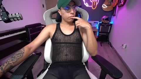 Snapshot of bigxboy96 chatting on 12.05.24 bigxboy96 online show from 12.05.24