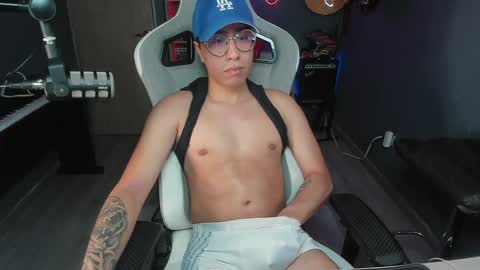 Snapshot of bigxboy96 chatting on 12.22.24 bigxboy96 online show from 12.22.24