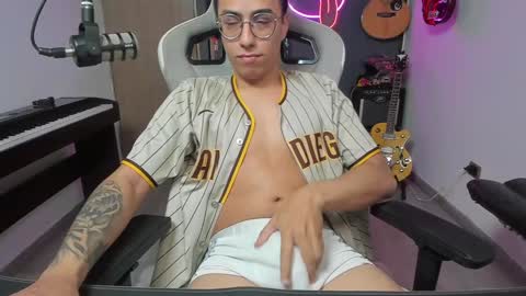 Snapshot of bigxboy96 chatting on 01.05.25 bigxboy96 online show from 01.05.25