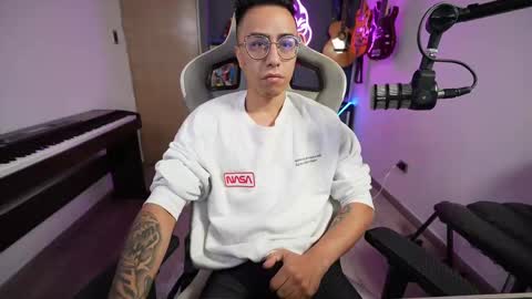 Snapshot of bigxboy96 chatting on 02.12.25 bigxboy96 online show from 02.12.25