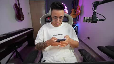 Snapshot of bigxboy96 chatting on 02.17.25 bigxboy96 online show from 02.17.25