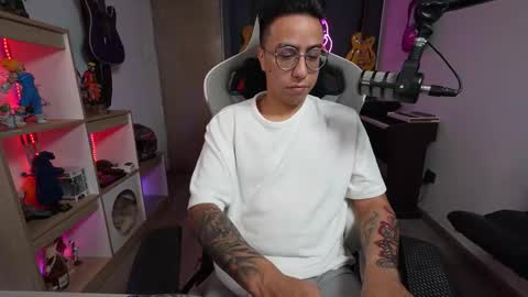 Snapshot of bigxboy96 chatting on 09.09.25 bigxboy96 online show from 09.09.25