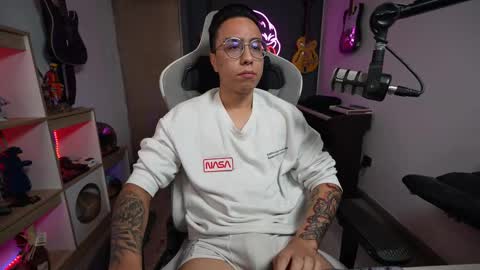 Snapshot of bigxboy96 chatting on 09.19.25 bigxboy96 online show from 09.19.25