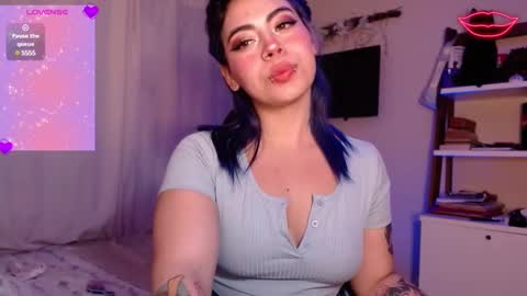 biigbooty_ online show from 02.17.25