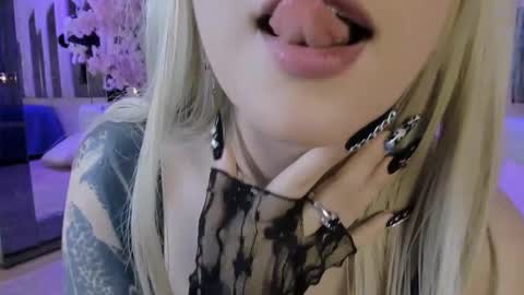 Biizzy online show from 11.11.25