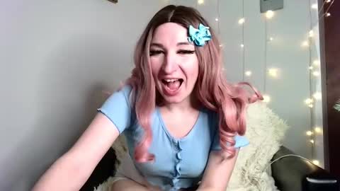 Snapshot of birdie_kiss chatting on 03.02.26 birdie_kiss online show from 03.02.26