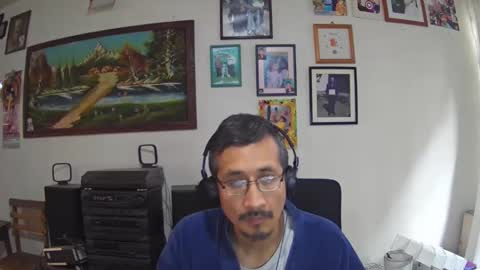 Snapshot of bisexmangenx chatting on 11.05.25 Manu O online show from 11.05.25