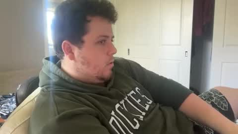 Snapshot of bisexualchubbyboy chatting on 01.11.25 james online show from 01.11.25