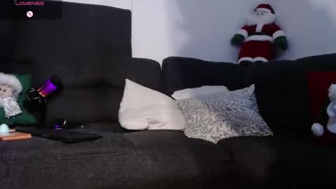 Snapshot of bizarrelovetriangle chatting on 12.21.24 Jenn online show from 12.21.24