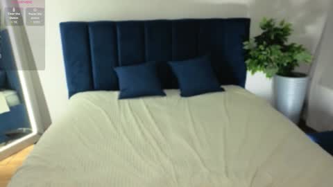 Snapshot of bjliki chatting on 09.21.25 Julia online show from 09.21.25