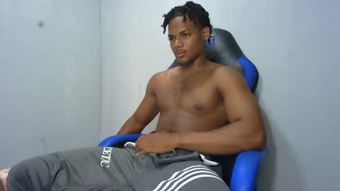 Snapshot of black_dicck chatting on 05.07.26 tu morenito online show from 05.07.26