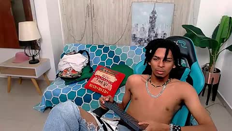 Black online show from 12.03.24