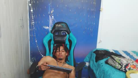 Black online show from 01.04.25