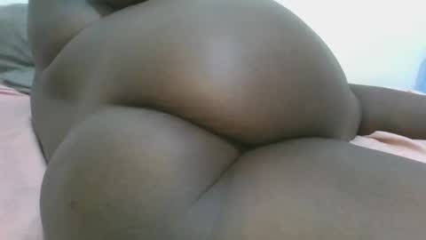 black_goddess200 online show from 02.16.25