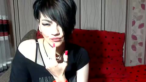 black_hot_01 online show from 12.06.24