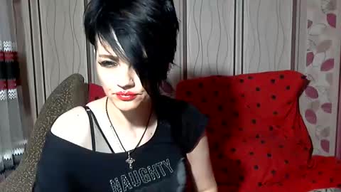 black_hot_01 online show from 12.12.24