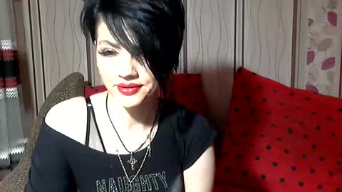 black_hot_01 online show from 12.23.24