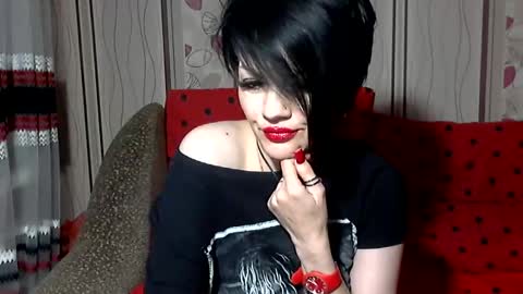 black_hot_01 online show from 01.24.25