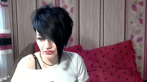 black_hot_01 online show from 03.10.25