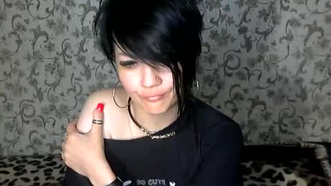 Snapshot of black_hot_01 chatting on 09.19.25 black_hot_01 online show from 09.19.25