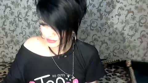 Snapshot of black_hot_01 chatting on 09.24.25 black_hot_01 online show from 09.24.25