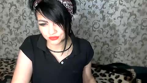 Snapshot of black_hot_01 chatting on 10.01.25 black_hot_01 online show from 10.01.25