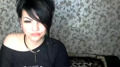 Snapshot of black_hot_01 chatting on 10.27.25 black_hot_01 online show from 10.27.25