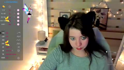  Black Kittie    Wednesday - 1300 - 1900 GMT help me get 100 thumbs up online show from 10.04.25