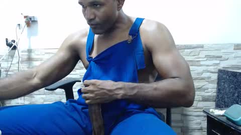 black_latino6 online show from 11.20.25
