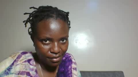 Snapshot of black_mellanin01 chatting on 10.17.25 black_mellanin01 online show from 10.17.25