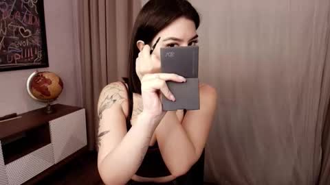 Mon Mon online show from 10.02.25