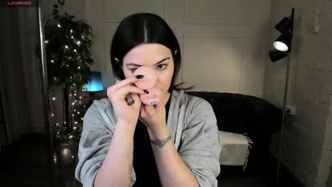 Mon Mon online show from 03.27.26